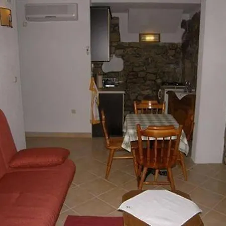 Apartment By The Sea Brist, Makarska - 16098 Podaca